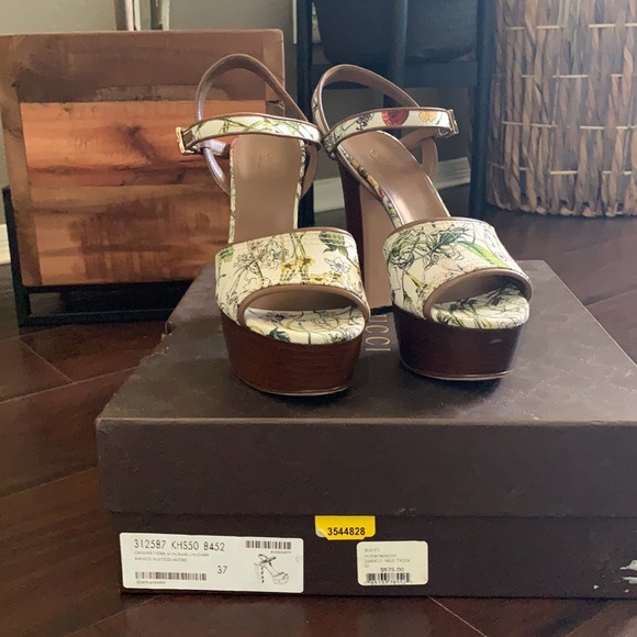 Gucci heels - Picture 3 of 5